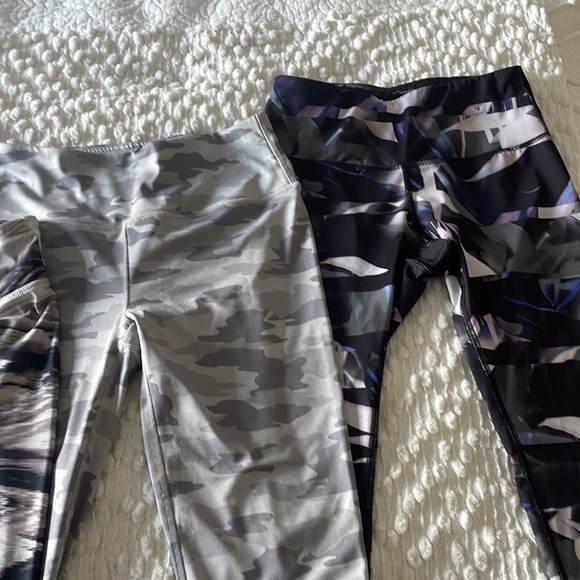 Bundle !! Gym Leggings - Picture 3 of 3